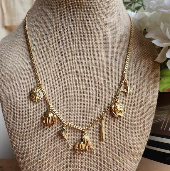 SALE ✨️ NWT Meadowland Charm Necklace - Picture 4 of 10